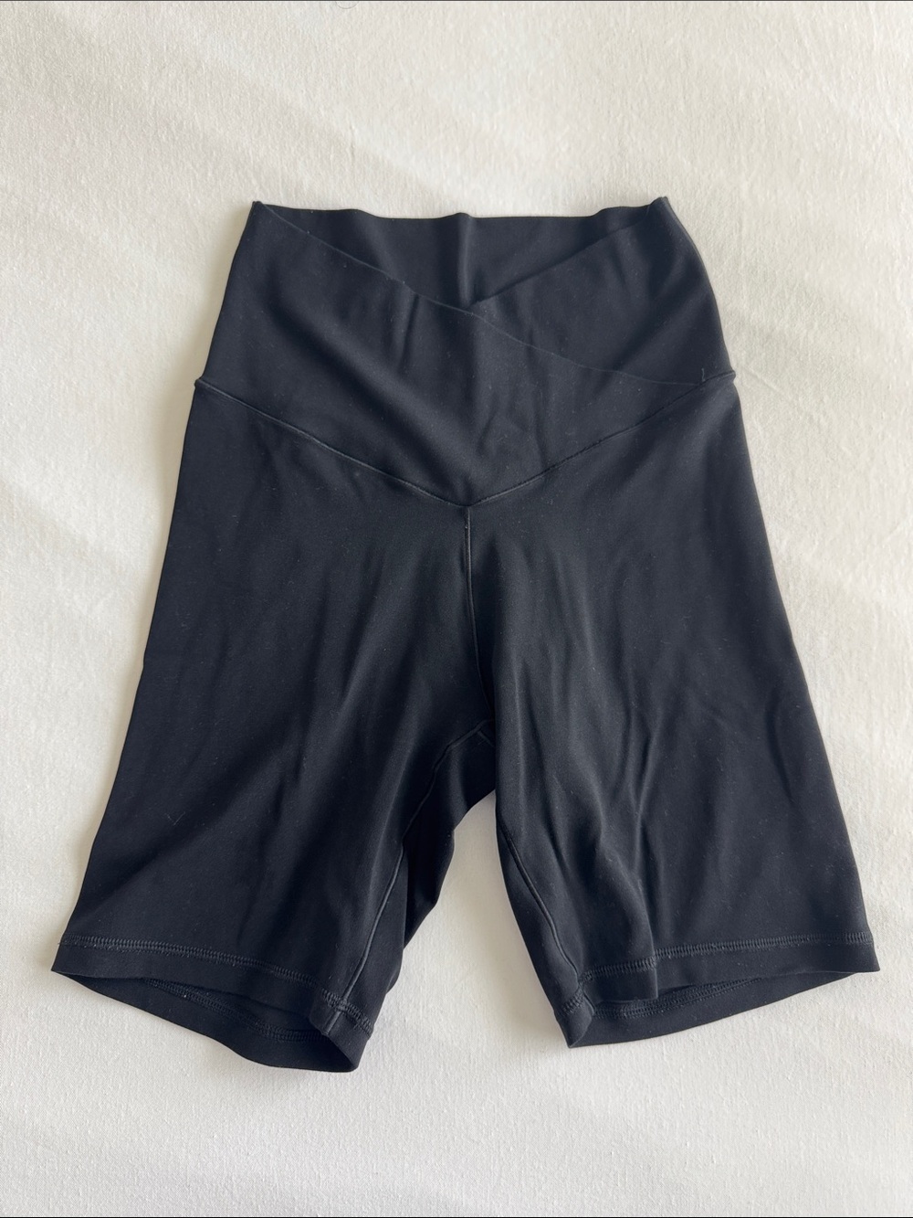 Aerie High-Waist Black V-Cut Bike Shorts Size Medium